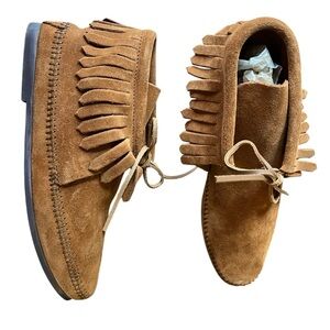 MINNETONKA Brown Suede with Fringe Leather Lace-Up Women's 8 Booties